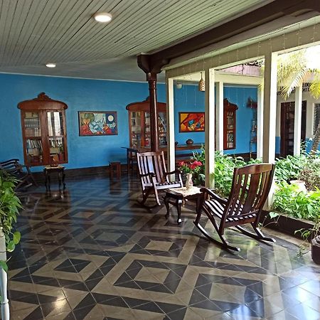 Hostal Harvest House León Екстериор снимка