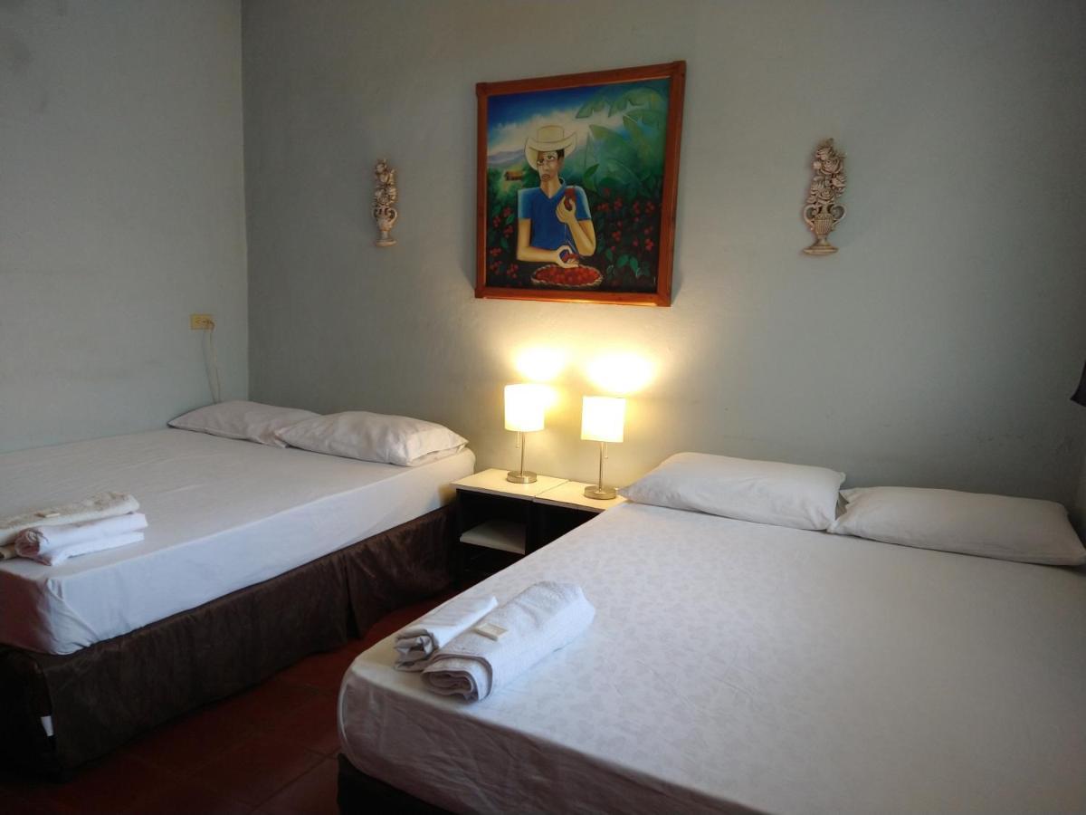 Hostal Harvest House León Екстериор снимка